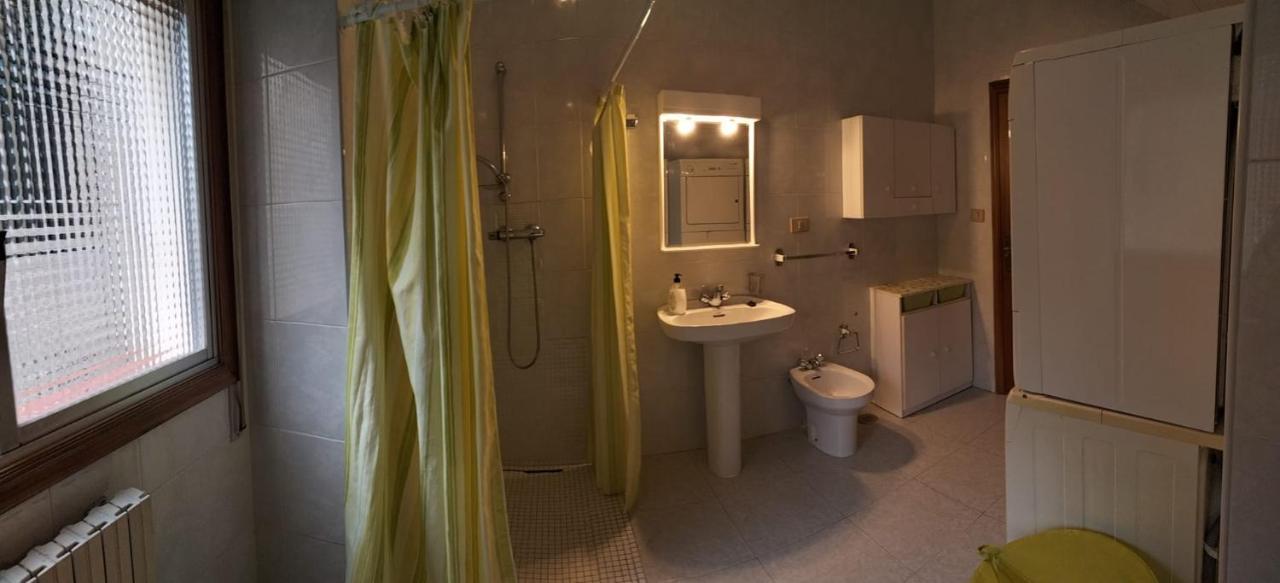 Villa Vivienda Familiar En La Ria De Vigo Santa María Esterno foto